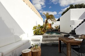 Arithera Villa in Santorini