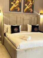 MacDonald Apartments A5