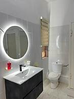 MacDonald Apartments A5