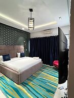 MacDonald Apartments A5