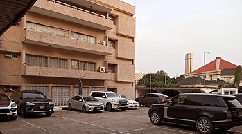 MacDonald Apartments A5