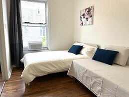 Chez Mont Royal Apartments