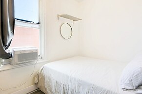 Chez Mont Royal Apartments