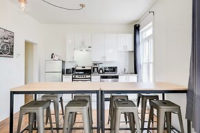 Chez Mont Royal Apartments