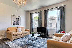 Chez Mont Royal Apartments