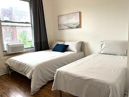 Chez Mont Royal Apartments