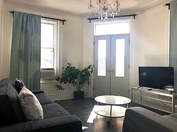 Chez Mont Royal Apartments