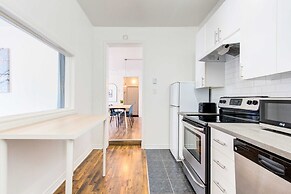 Chez Mont Royal Apartments