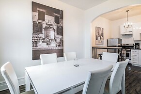 Chez Mont Royal Apartments