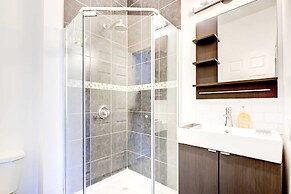 Chez Mont Royal Apartments