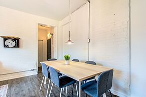 Chez Mont Royal Apartments