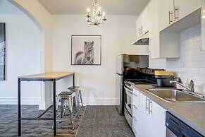 Chez Mont Royal Apartments