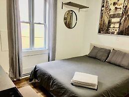 Chez Mont Royal Apartments