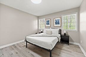 Beautiful Newly-renovated Home in Indian Hills