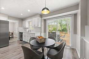 Beautiful Newly-renovated Home in Indian Hills