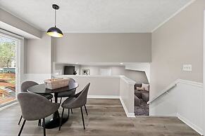 Beautiful Newly-renovated Home in Indian Hills