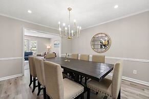 Beautiful Newly-renovated Home in Indian Hills