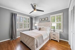 Beautiful and Quiet Newly Renovated 4 Bedroom Retreat