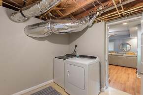 Beautiful and Quiet Newly Renovated 4 Bedroom Retreat