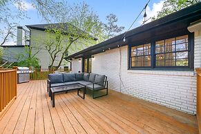 Beautiful and Quiet Newly Renovated 4 Bedroom Retreat