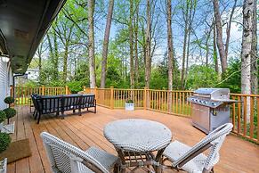 Beautiful and Quiet Newly Renovated 4 Bedroom Retreat