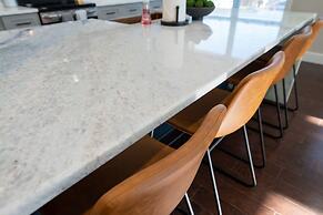 New Luxury Family Friendly Home Centrally Located