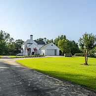 Private Resort - Lake Lanier Paradise