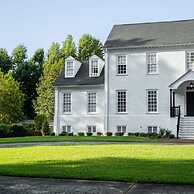 Private Resort - Lake Lanier Paradise