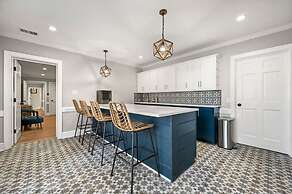 Private Resort - Lake Lanier Paradise