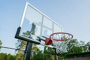 Private Resort - Lake Lanier Paradise