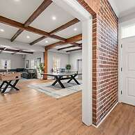 Private Resort - Lake Lanier Paradise