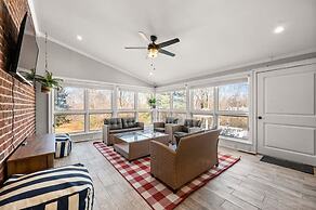 Private Resort - Lake Lanier Paradise