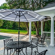 Private Resort - Lake Lanier Paradise