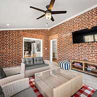 Private Resort - Lake Lanier Paradise