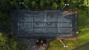 Private Resort - Lake Lanier Paradise