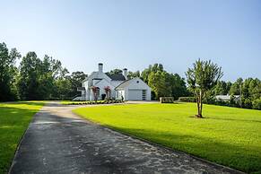 Private Resort - Lake Lanier Paradise