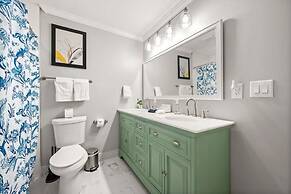 Private Resort - Lake Lanier Paradise