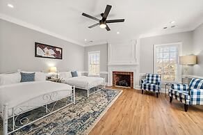 Private Resort - Lake Lanier Paradise