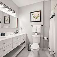 Private Resort - Lake Lanier Paradise