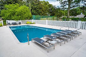 Mansion With Private Pool Bsktball Tennis Courts