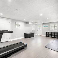 Mansion With Private Pool Bsktball Tennis Courts