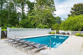 Mansion With Private Pool Bsktball Tennis Courts