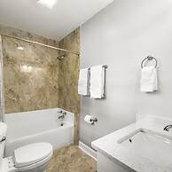 Mansion With Private Pool Bsktball Tennis Courts