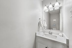 Mansion With Private Pool Bsktball Tennis Courts