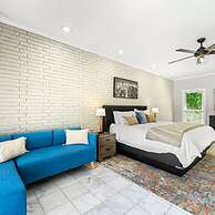 Mansion With Private Pool Bsktball Tennis Courts