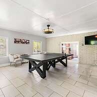 Mansion With Private Pool Bsktball Tennis Courts