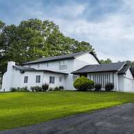 Mansion With Private Pool Bsktball Tennis Courts