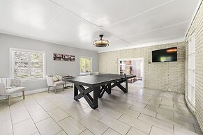 Mansion With Private Pool Bsktball Tennis Courts