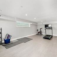 Mansion With Private Pool Bsktball Tennis Courts