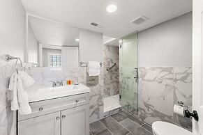 Mansion With Private Pool Bsktball Tennis Courts